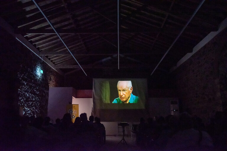 «Brook by Brook» (2002) του Σάιμον Μπρουκ