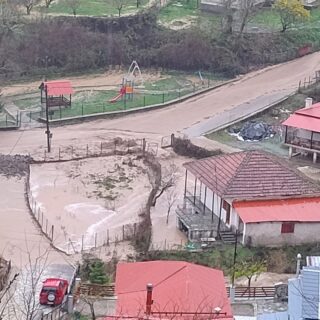 Κακοκαιρία: Aποκλεισμένα χωριά και καταστροφές σε οδικό δίκτυο και γέφυρες του Δήμου Μετεώρων