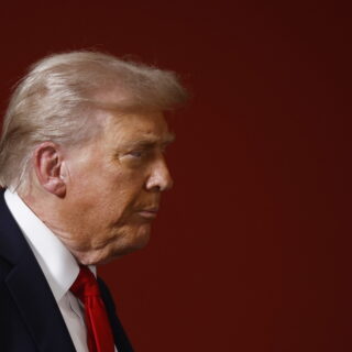 Ο Τραμπ ζητά από τον πρόεδρο του Ισραήλ να δώσει χάρη στον Νετανιάχου