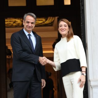 Μητσοτάκης σε Μέτσολα: «Είμαστε ισχυρότεροι όταν είμαστε ενωμένοι»