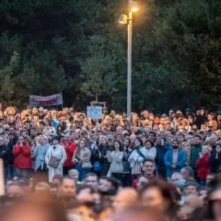 Αντικυβερνητικές διαδηλώσεις σε Τσεχία και Σλοβακία