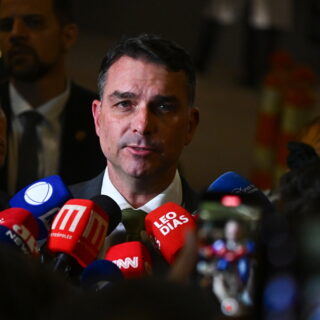 Υποψήφιος για τις προεδρικές εκλογές της Βραζιλίας ο γιος του Μπολσονάρου