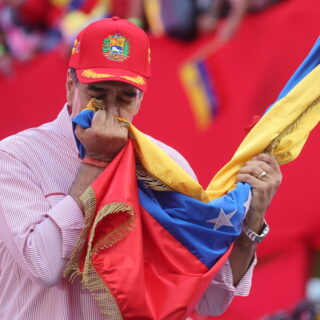 Βενεζουέλα: Μαζική αντιιμπεριαλιστική διαδήλωση ενάντια στις απειλές των ΗΠΑ