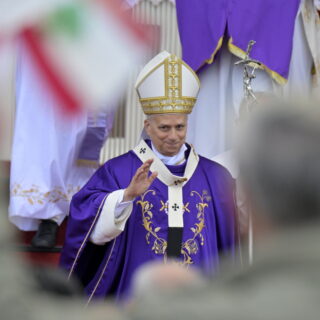 Έκκληση για ενότητα, ειρήνη και δικαιοσύνη απηύθυνε από τον Λίβανο ο πάπας Λέων