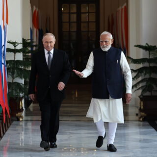 Πούτιν: «Αδιάλειπτες οι παραδόσεις πετρελαίου στην Ινδία»