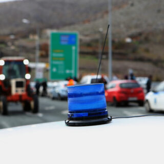 Ηράκλειο: Χημικά από τα ΜΑΤ στο μπλόκο αγροτών