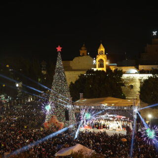 Η εκεχειρία στη Γάζα επαναφέρει διστακτικά το πνεύμα των Χριστουγέννων στη Βηθλεέμ