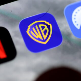 Η Warner Bros απορρίπτει την εξαγορά από την Paramount Skydance