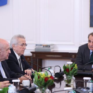 Συλλογικές Συμβάσεις: Στο Μέγαρο Μαξίμου οι κοινωνικοί εταίροι