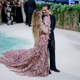 Ο Νταμιάνο Ντάβιντ έκανε πρόταση γάμου στην σύντροφό του