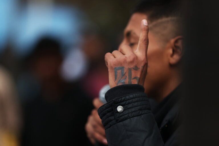 Όταν η ραπ γίνεται δρόμος επανένταξης για ανήλικους στη Βολιβία