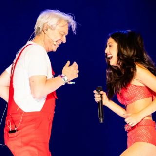 Ο David Byrne διασκευάζει το 