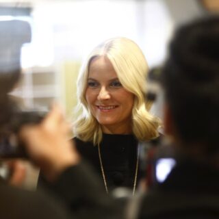 Νορβηγία: Η πριγκίπισσα Μέτε-Μάριτ ζητά συγγνώμη για τις σχέσεις της με τον Έπστιν