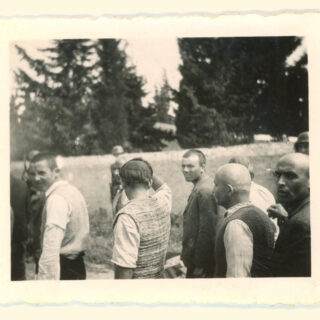 Το ΥΠΠΟ κηρύσσει μνημείο τις φωτογραφίες με τους 200 κομμουνιστές της Καισαριανής