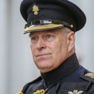 Βρετανία: Κατηγορίες για διαρροή διαβαθμισμένων εγγράφων σε βάρος του Άντριου Μαουντμπάτεν-Ουίνδσορ