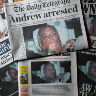 Αντριου Μάουντμπάτεν-Γουίνδσορ: Η φωτογραφία της «Πτώσης»