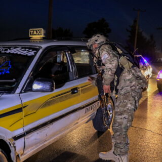 Το Πακιστάν κήρυξε «ανοιχτό πόλεμο» στο Αφγανιστάν