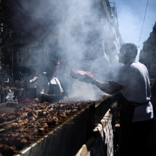 Ακριβότερο φέτος το τραπέζι της Τσικνοπέμπτης