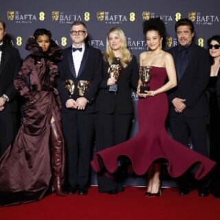 Τα βραβεία BAFTA καλύτερης ταινίας και σκηνοθεσίας απέσπασε η 