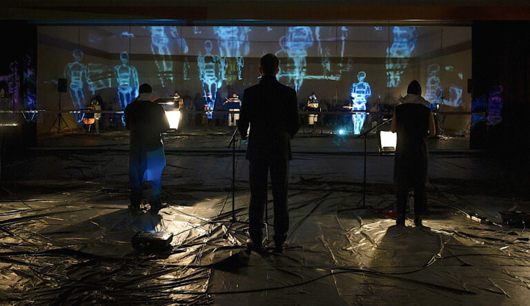 Γιώργος Δρίβας: «Βρίσκω τρομερά ενδιαφέρον ένα έργο βασισμένο στην Τεχνητή Νοημοσύνη να προκαλεί σε τόσους θεατές συγκίνηση»