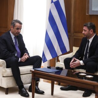 Ο Κυρ. Μητσοτάκης ενημέρωσε τον Νίκο Ανδρουλάκη για τις εξελίξεις στη Μέση Ανατολή