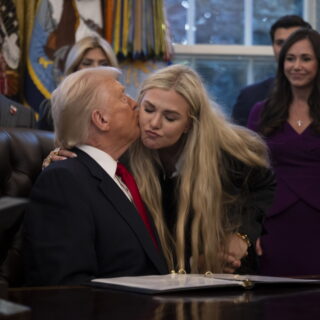 Ο Τραμπ διόρισε την Έρικα Κερκ στο διοικητικό συμβούλιο της Ακαδημίας Πολεμικής Αεροπορίας των ΗΠΑ