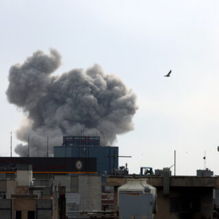 Ταυτόχρονα πλήγματα του ισραηλινού στρατού σε Τεχεράνη και Βηρυτό