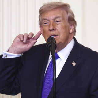 Ο Ντόναλντ Τραμπ θέλει να επιλέξει τον επόμενο ηγέτη ρου Ιράν