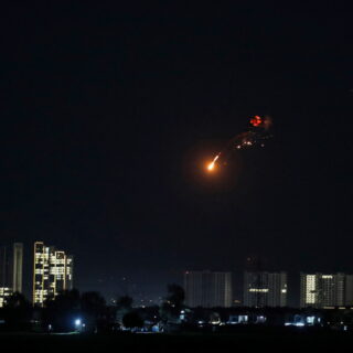 Επίθεση με drones κοντά σε μεγάλο κοίτασμα πετρελαίου στο νότιο Ιράκ