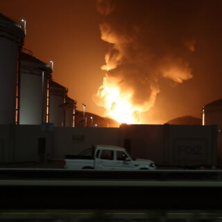 Μπαχρέιν: Πυρκαγιά σε διυλιστήριο από πλήγμα ιρανικού πυραύλου