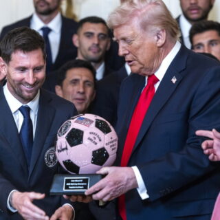 ΗΠΑ: Ο Τραμπ υποδέχθηκε στον Λευκό Οίκο τον Μέσι και την Ιντερ Μαϊάμι