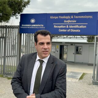 Δομές φιλοξενίας μεταναστών επισκέφτηκε ο Θάνος Πλεύρης