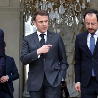 Στην Κύπρο σήμερα Μητσοτάκης και Μακρόν - Συνάντηση με Χριστοδουλίδη