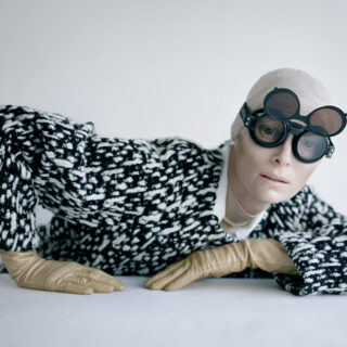 H Tilda Swinton έρχεται στο Onassis Ready με την προσωπική της έκθεση «Ongoing»