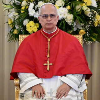 Πάπας Λέων: Ο κόσμος «καταστρέφεται από μια χούφτα τυράννους»