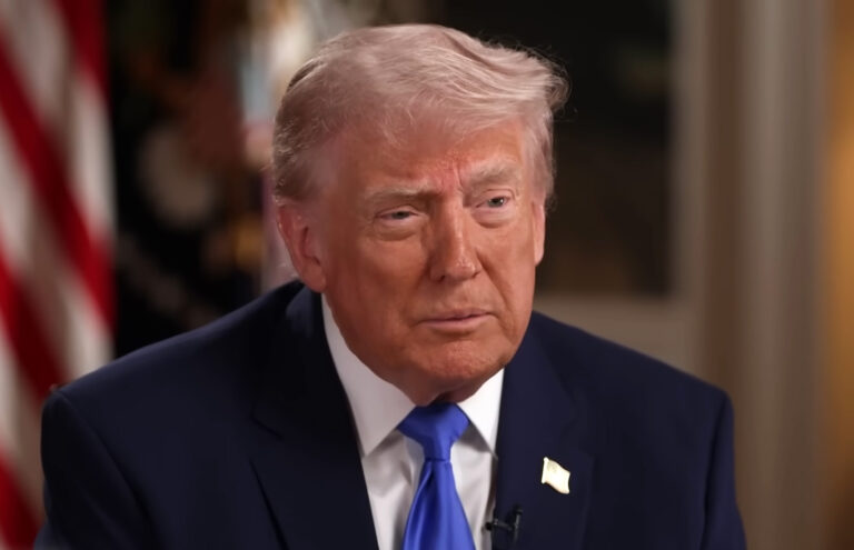 «Δεν είμαι βιαστής»: Ο Donald Trump σε αποσύνθεση