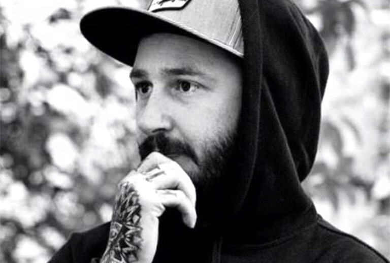 Κυριάκος Μπαλάσκας: «Προτιμώ ένα “άσχημο” tattoo με ψυχή από ένα άψογο που δεν λέει τίποτα»