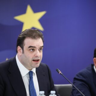 Η Ελλάδα αποπληρώνει πρόωρα 6,9 δισ. ευρώ χρέους