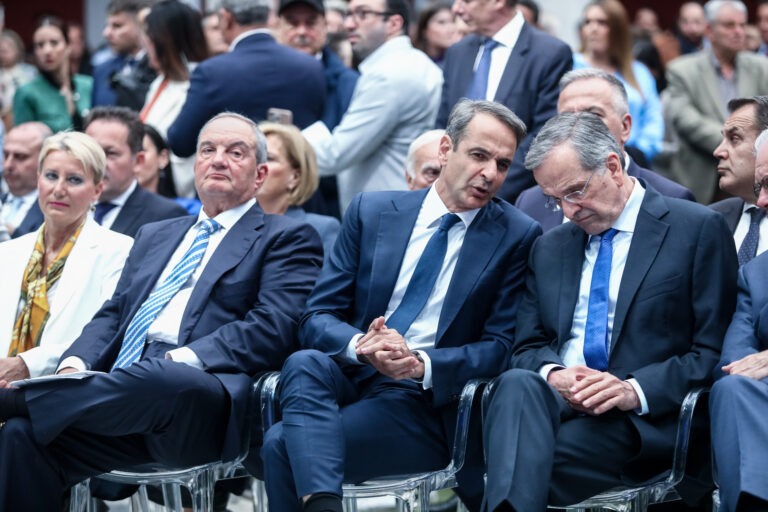 Ήρθε η ώρα του Καραμανλή (;)