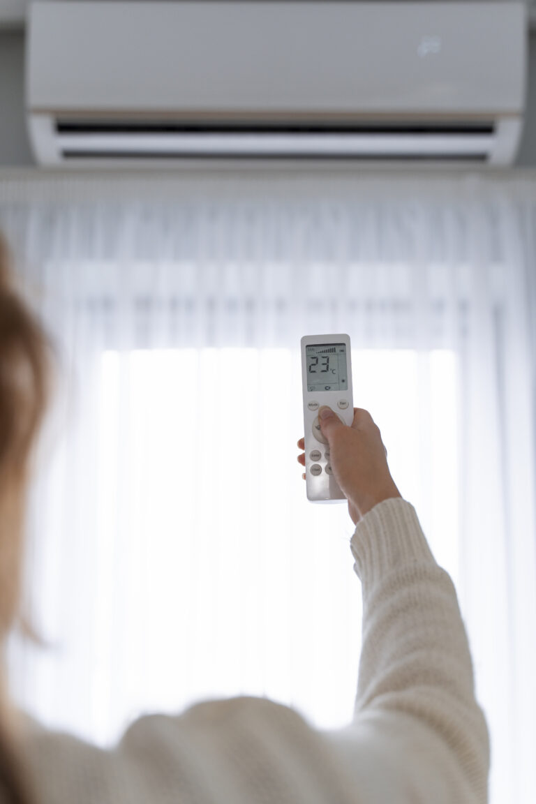 Πώς θα γλυτώσεις χρήματα με το κλιματιστικό ανοικτό - Ο μύθος που εκτοξεύει τον λογαριασμό