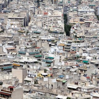 «Έβρασε» η άσφαλτος στην Αττική με πάνω από 60°C – Πού έδειξε 75°C