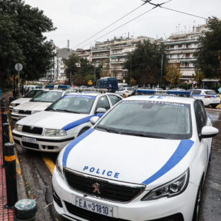 Νεαρό ζευγάρι βρέθηκε νεκρό μέσα σε αυτοκίνητο σε γκαράζ στον Πειραιά