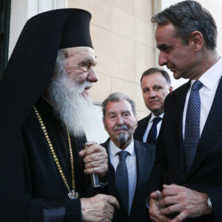 Άνοιγμα Μητσοτάκη στην εκκλησία