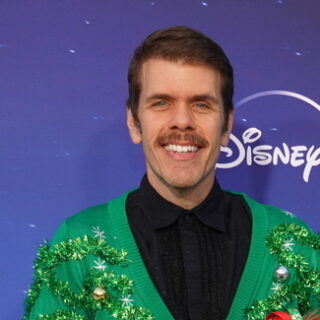 Ο Perez Hilton νοσηλεύεται μετά τις αναφορές ότι αυτοτραυματίστηκε κατά τη διάρκεια livestream