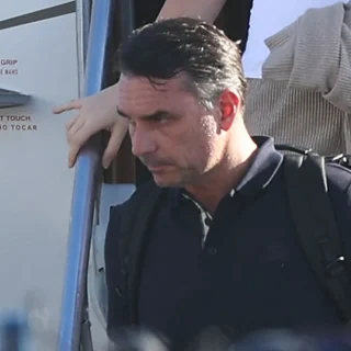 Πώς δραπέτευσε ο Μπολσονάρου από τη Βραζιλία: Το σχέδιο παραπλάνησης με τα 4 ΙΧ, το ιδιωτικό τζετ στην Αργεντινή και η βοήθεια του Λευκού Οίκου