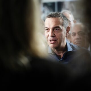 Πίσω από τις λέξεις, έρχεται ο Αλέξης: Τα μηνύματα στους ψηφοφόρους του ΠΑΣΟΚ