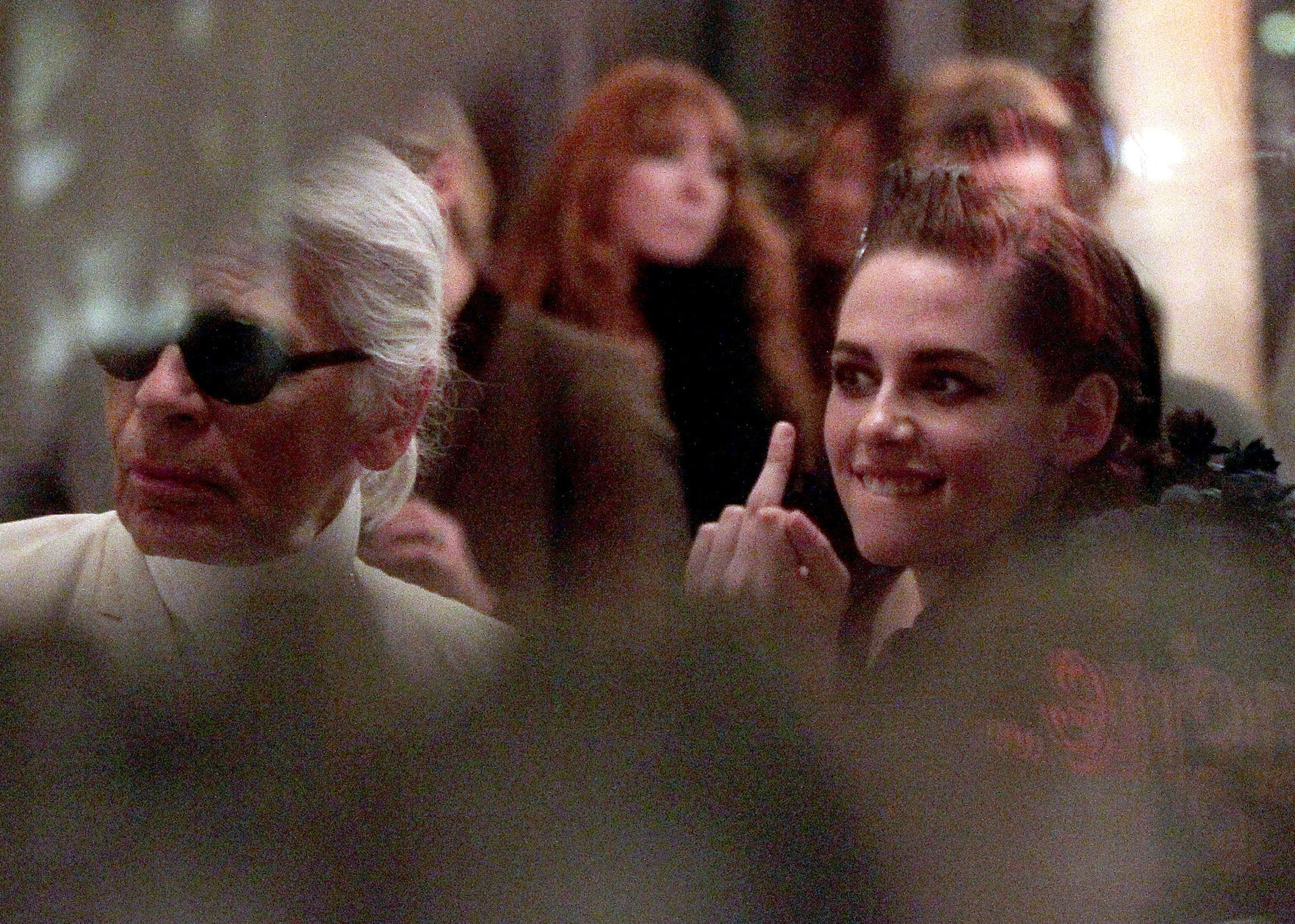 Kristen Stewart Flips The Bird