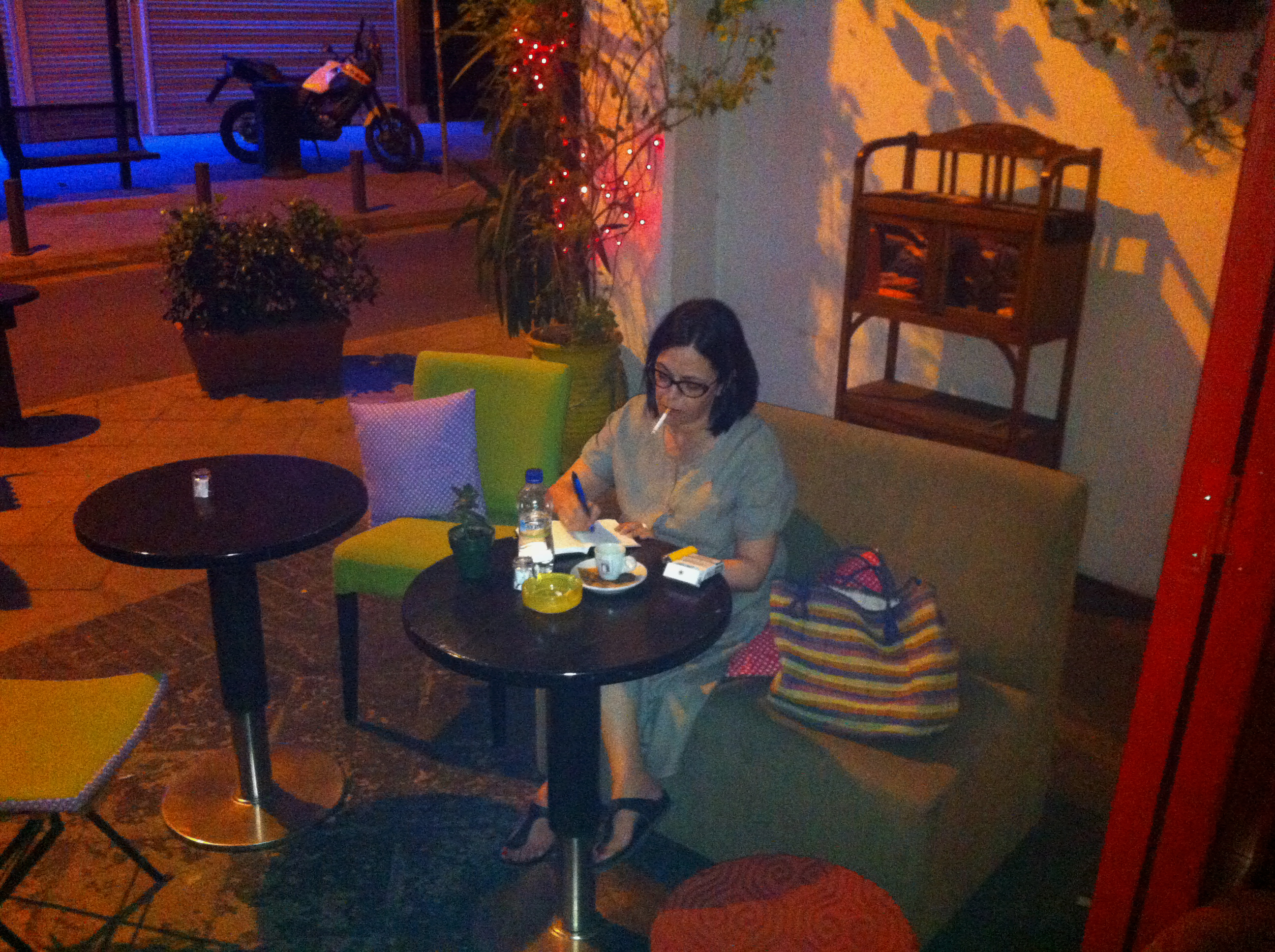 Roula_Georgakopoulou_2-Journalist-Writer-Key_bar-summer-2013-popaganda-17-9-2013